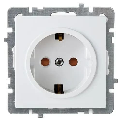 Nilson Prise 2P + T Avec Protection (Type Allemand)